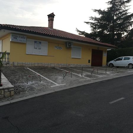 Guest House Vila Luka Portorose Esterno foto
