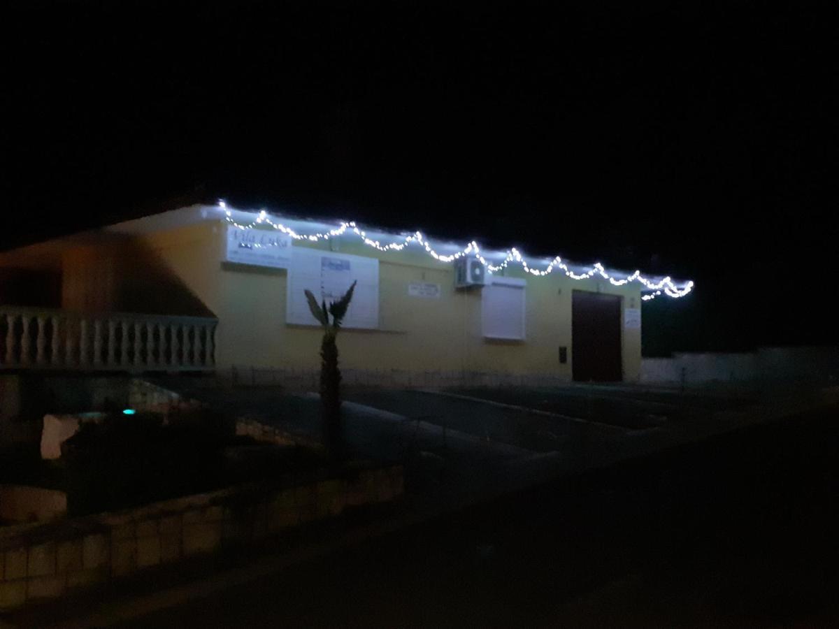 Guest House Vila Luka Portorose Esterno foto
