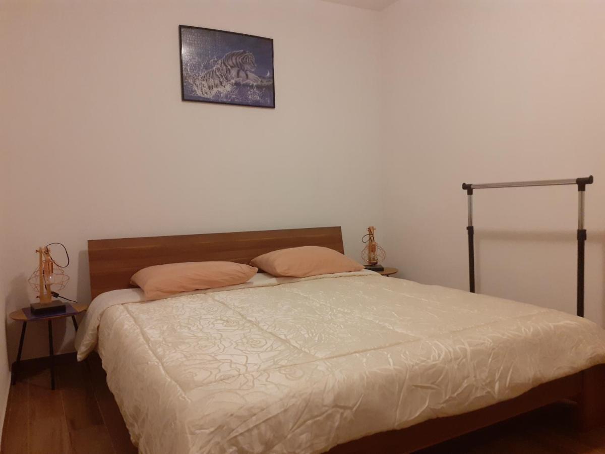 Guest House Vila Luka Portorose Esterno foto