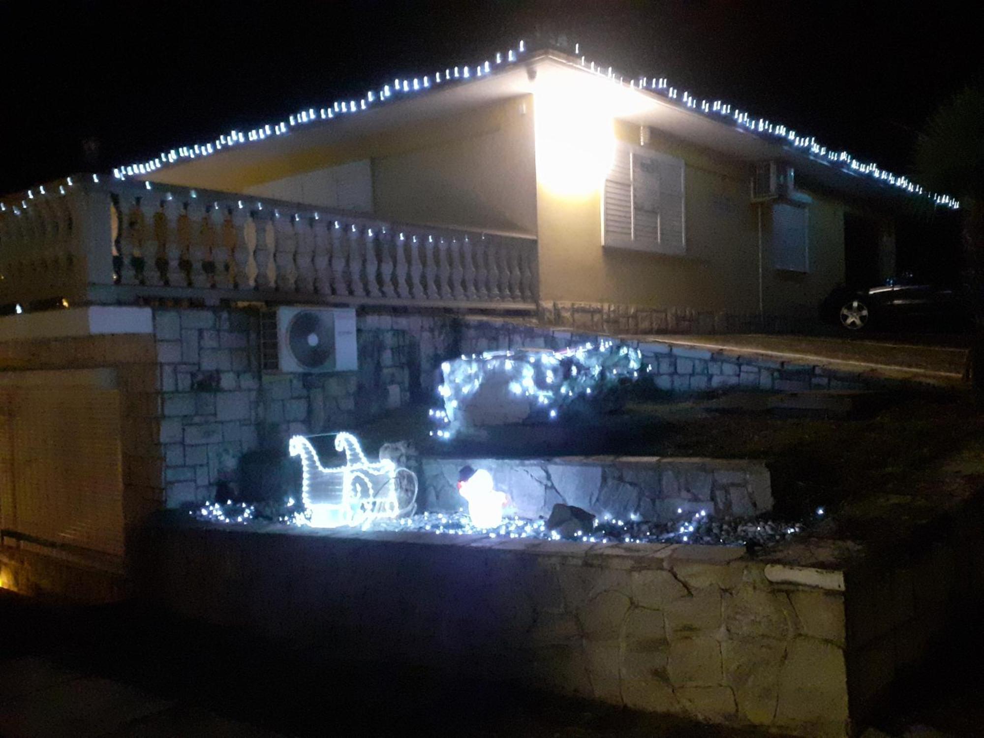 Guest House Vila Luka Portorose Esterno foto