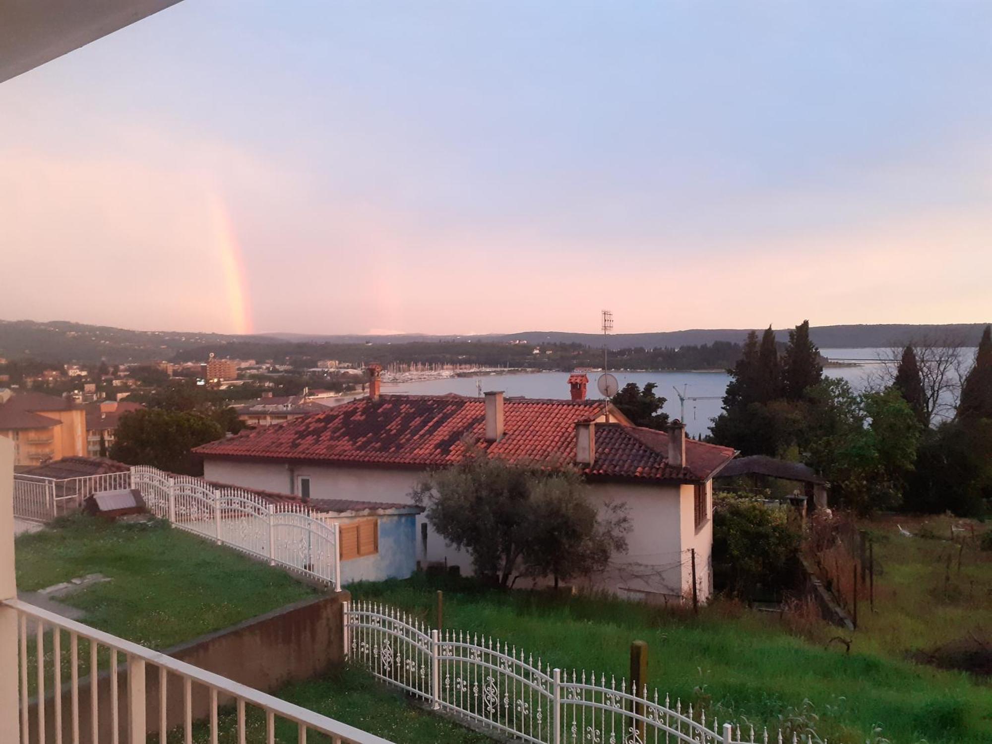 Guest House Vila Luka Portorose Esterno foto